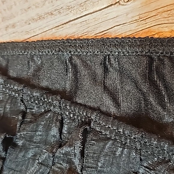 DOUBLE TAKE BLACK SLEEVELESS PULLOVER FEATHER TOP - Picture 9 of 10